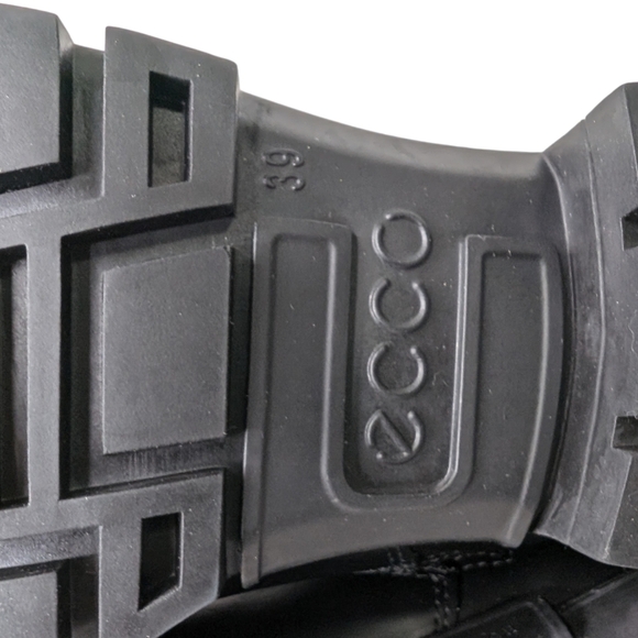 NEW....ECCO Modtray Moto Mid Calf Boot in Black Leather ...Size 8-8.5 - Picture 7 of 11